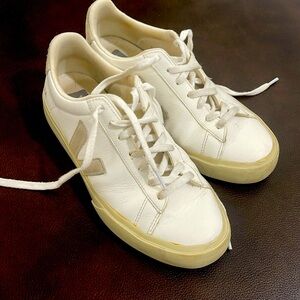 Veja Campo Leather Sneaker Women’s White & Gray size 9